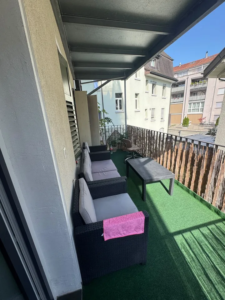 Ampio appartamento di 4.5 camere in posizione centrale – foto 2 di 8