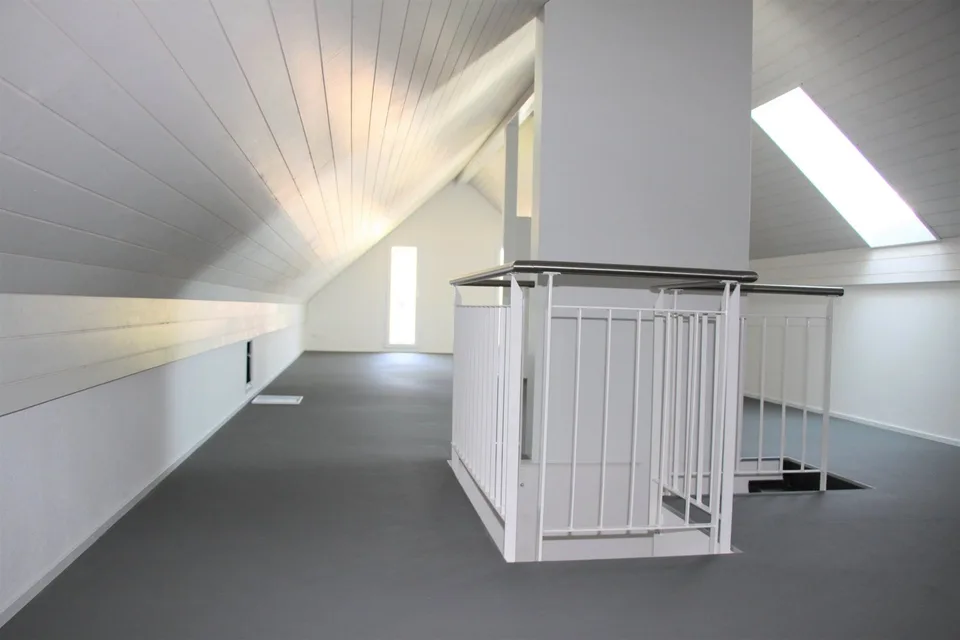 Spacious 5.5-room maisonette apartment near the Aare