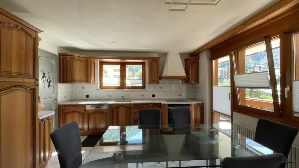 Appartamento moderno di 4,5 locali con vista libera. 3° piano sud-est con sole del mattino e del pomeriggio. – foto 10 di 14