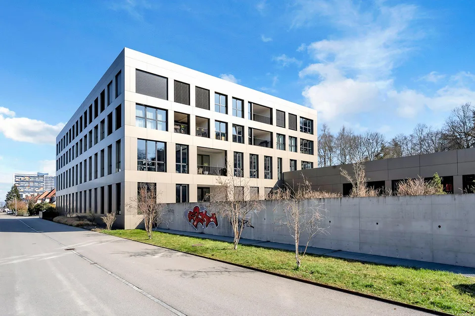 Appartement loft moderne 4 pièces à proximité de Westside – photo 13 sur 14