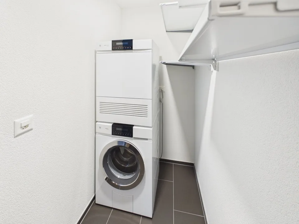 Appartement loft moderne 4 pièces à proximité de Westside – photo 12 sur 14