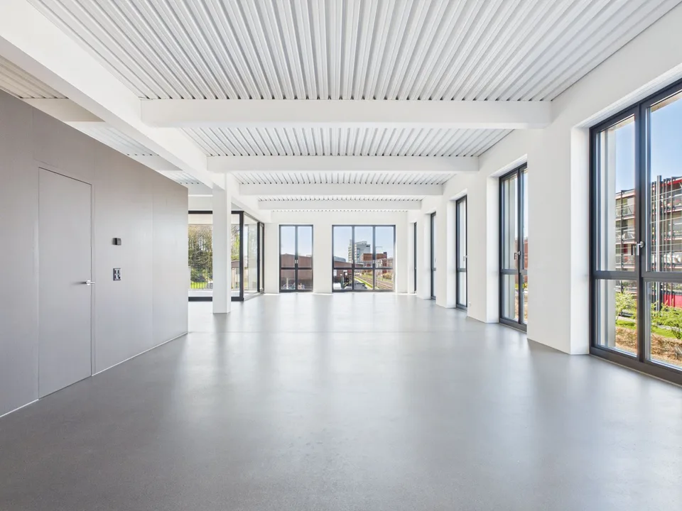 Appartement loft moderne 4 pièces à proximité de Westside – photo 6 sur 14