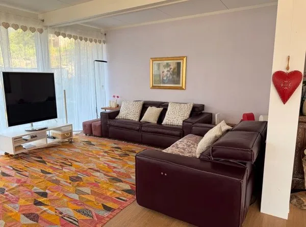 Incantevole casa unifamiliare a Castaneda con vista panoramica sulle montagne – Foto 2 von 11