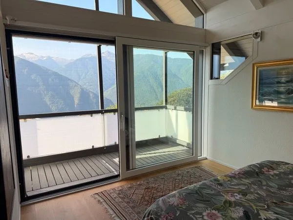 Incantevole casa unifamiliare a Castaneda con vista panoramica sulle montagne – Foto 6 von 11