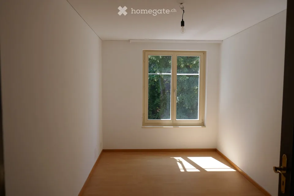 Charmante 4.5-Zimmer-Wohnung an der Flawilerstrasse in Oberuzwil – Foto 8 von 8