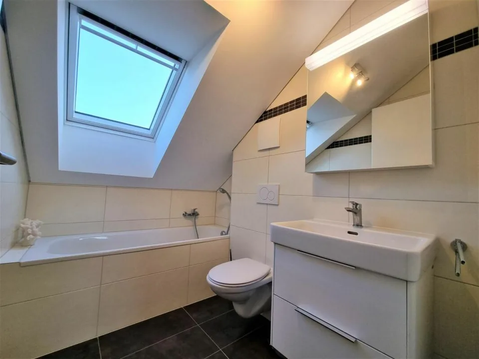 Grandcour - Furnished 3.5-room apartment on the top floor