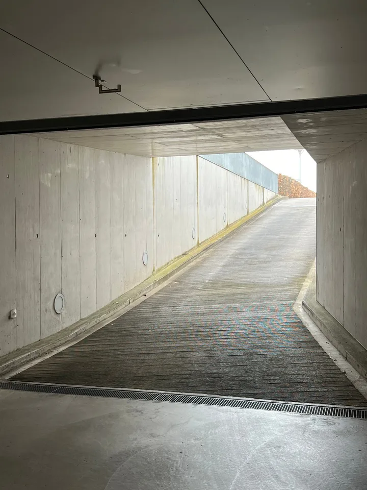 Garagenplatz in gepflegter Tiefgarage – Foto 2 von 2