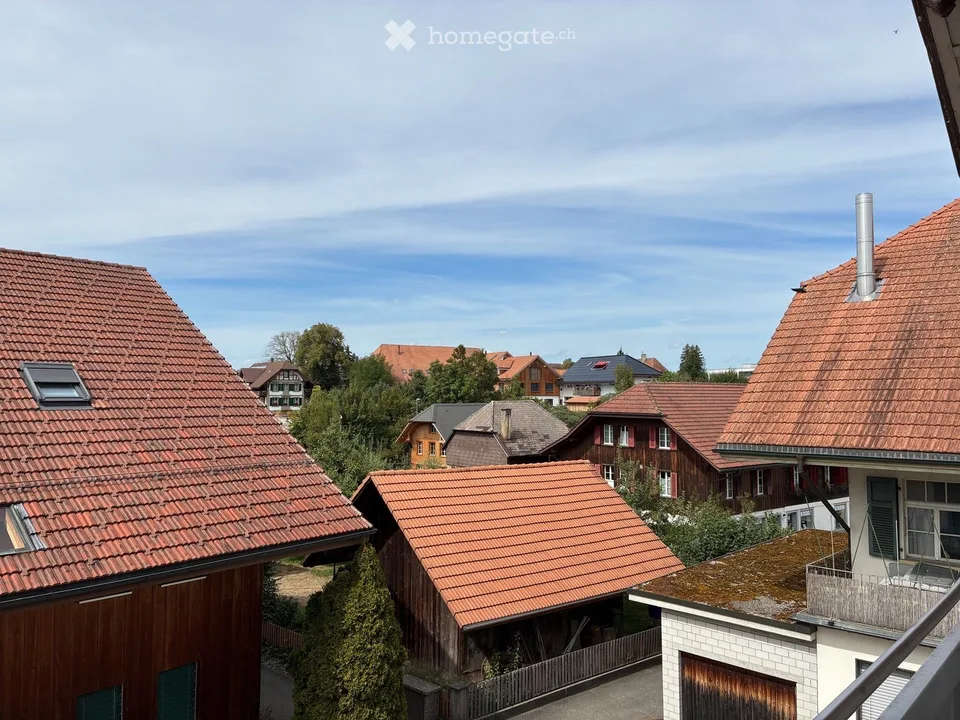 Wunderschöne teilssanierte 4.5‑Zimmer‑Dachwohnung in Jegenstorf