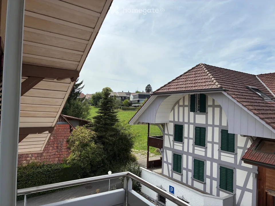 Wunderschöne teilssanierte 4.5‑Zimmer‑Dachwohnung in Jegenstorf