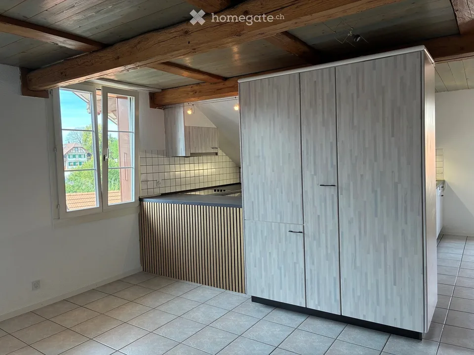 Wunderschöne teilssanierte 4.5‑Zimmer‑Dachwohnung in Jegenstorf