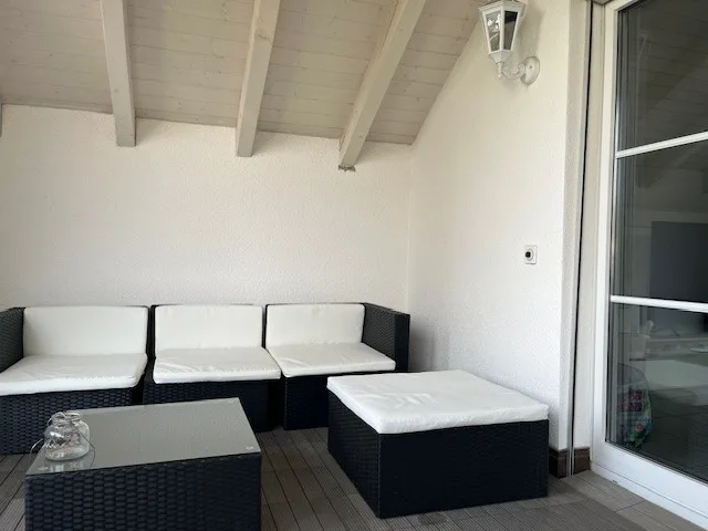 Arrivare, sentirsi bene, essere a casa – 4,5 locali con caminetto & balcone