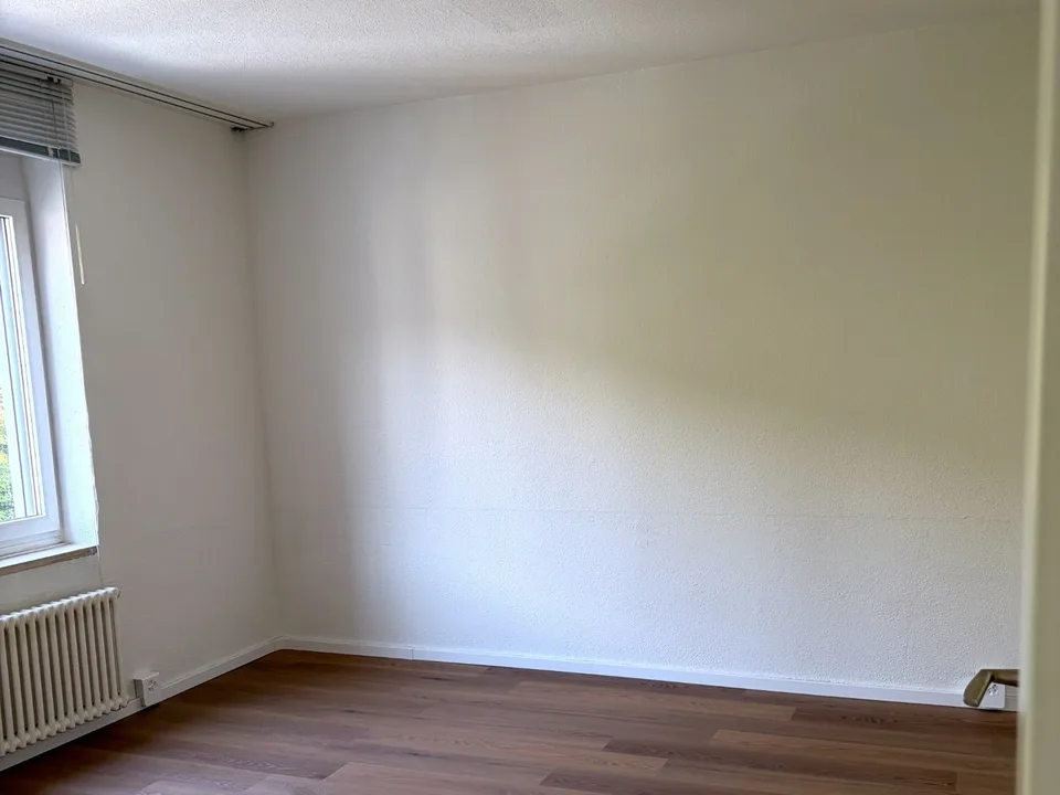 Bureau lumineux avec antichambre (environ 27 m²) à Zürich-Oerlikon