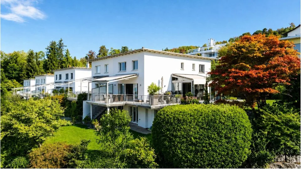 Pièce familiale avec vue sur le lac : maison unifamiliale de 6,5 pièces à Uetikon am See