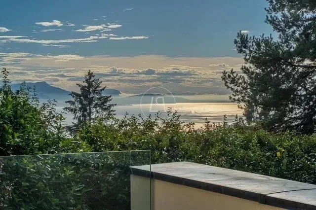 Schönes contemporary Townhouse in Lausanne – Foto 3 von 25