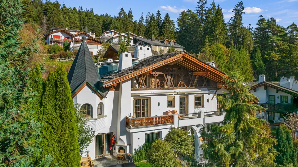 Résidence de luxe avec vue panoramique – photo 2 sur 6