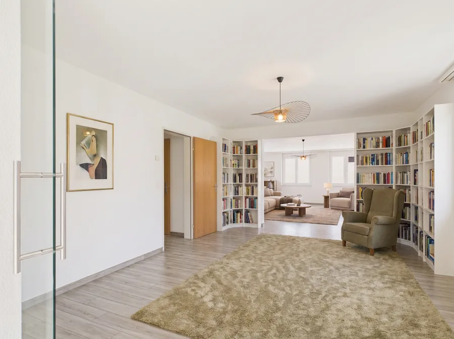 Newly renovated 4.5-room elegant apartment with private parking, Bubendorf