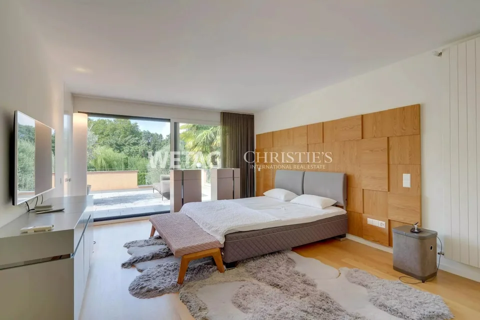 Exklusive & moderne Luxusvilla mit Aussenpool in privilegierter Lage zum Verkauf in Ascona – Foto 9 von 13