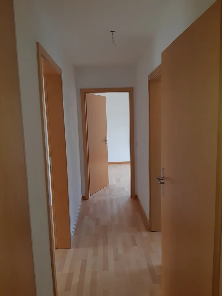 Rêve résidentiel charmant avec espace de jardin. Vivre comme dans une maison unifamiliale.