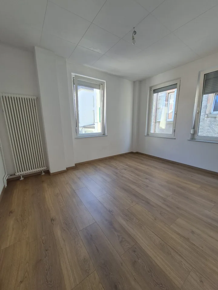 Casa di città ristrutturata nel 2018 – 4,5 camere, terrazza 61m², doppio garage – foto 4 di 14