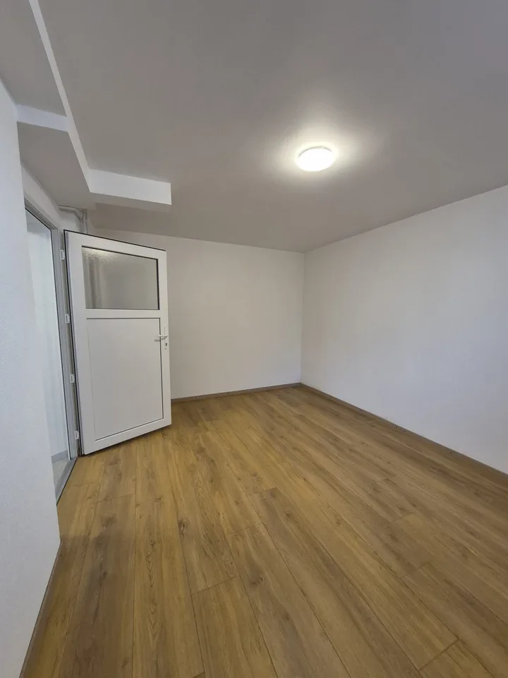 Casa di città ristrutturata nel 2018 – 4,5 camere, terrazza 61m², doppio garage – foto 6 di 14
