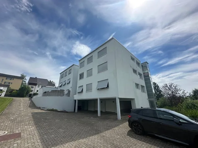 Appartamento attico attraente di 4 locali e mezzo in una zona residenziale tranquilla e soleggiata – foto 13 di 15