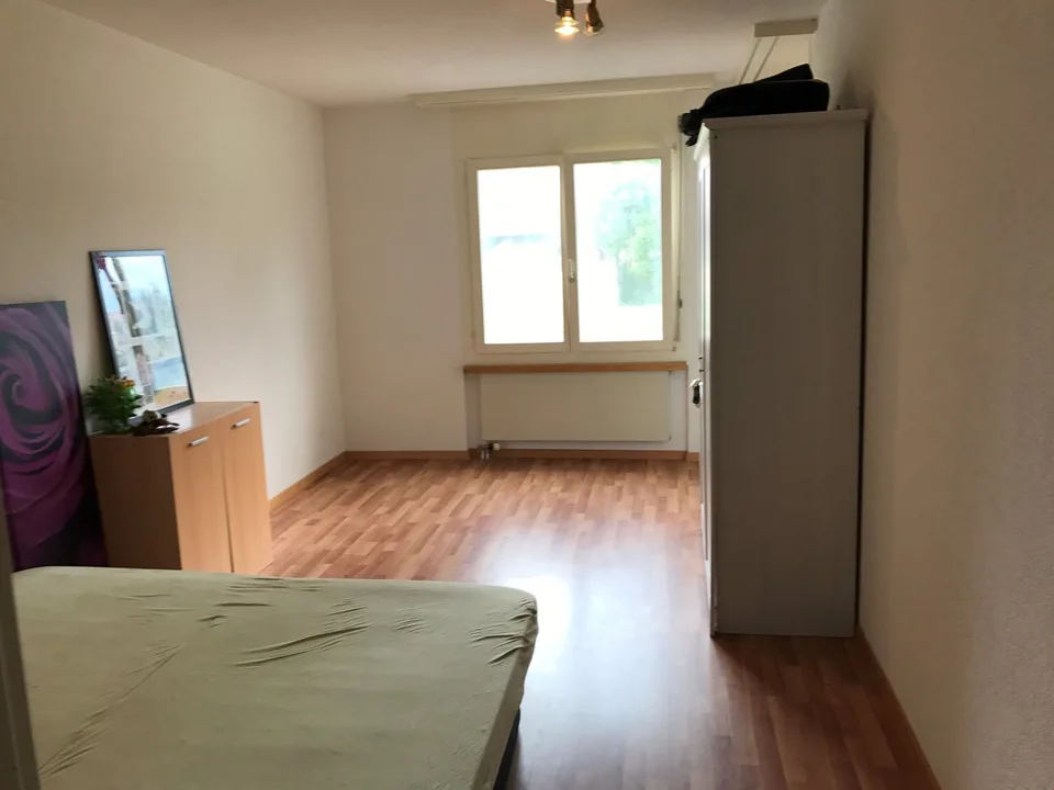 Beautiful and bright 2-room apartment with garden seating in a quiet location