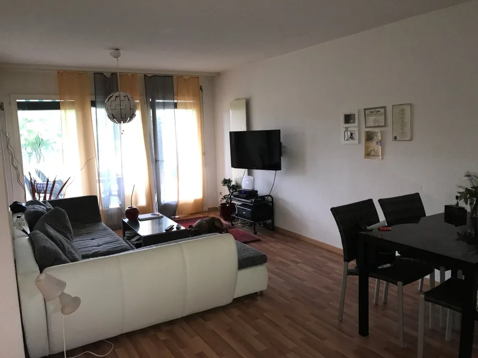 Beautiful and bright 2-room apartment with garden seating in a quiet location