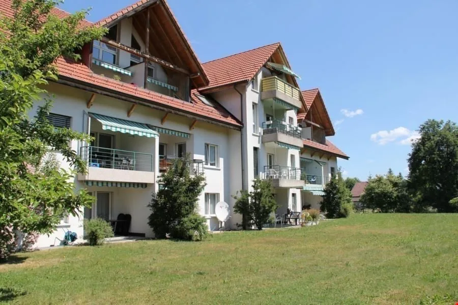 Beautiful and bright 2-room apartment with garden seating in a quiet location