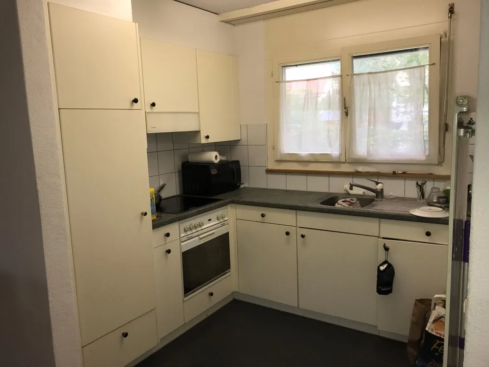 Beautiful and bright 2-room apartment with garden seating in a quiet location