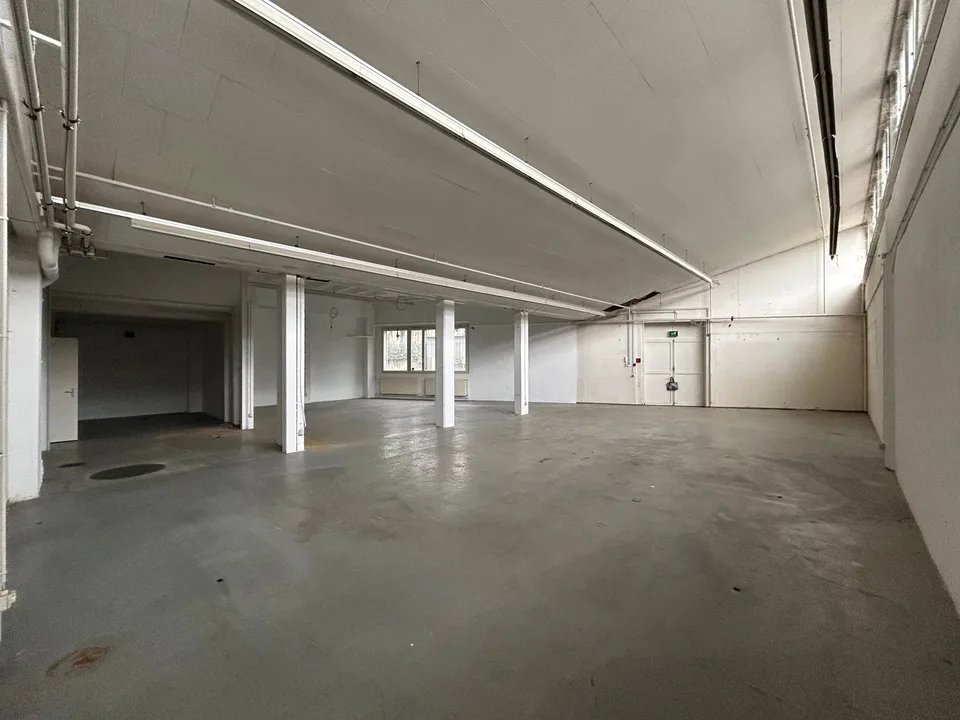 235 m2 Gewerbe (Zwischennutzung) – Foto 2 von 4