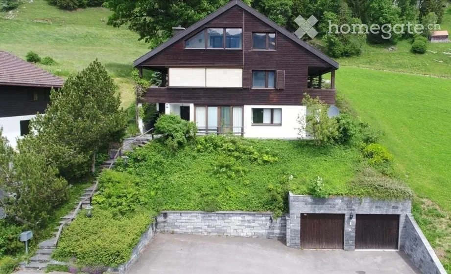Charming 4.5-room apartment with balcony and beautiful view in Wildhaus-Alt St. Johann