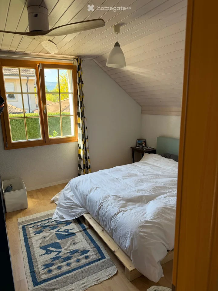 Maison familiale lumineuse de 5.5 pièces à Mies – disponible immédiatement