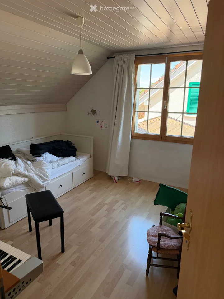 Maison familiale lumineuse de 5.5 pièces à Mies – disponible immédiatement