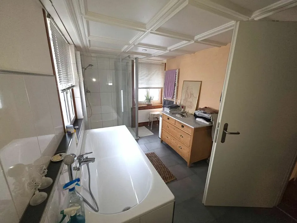 Grosszügige 4.5 Zimmer Wohnung
