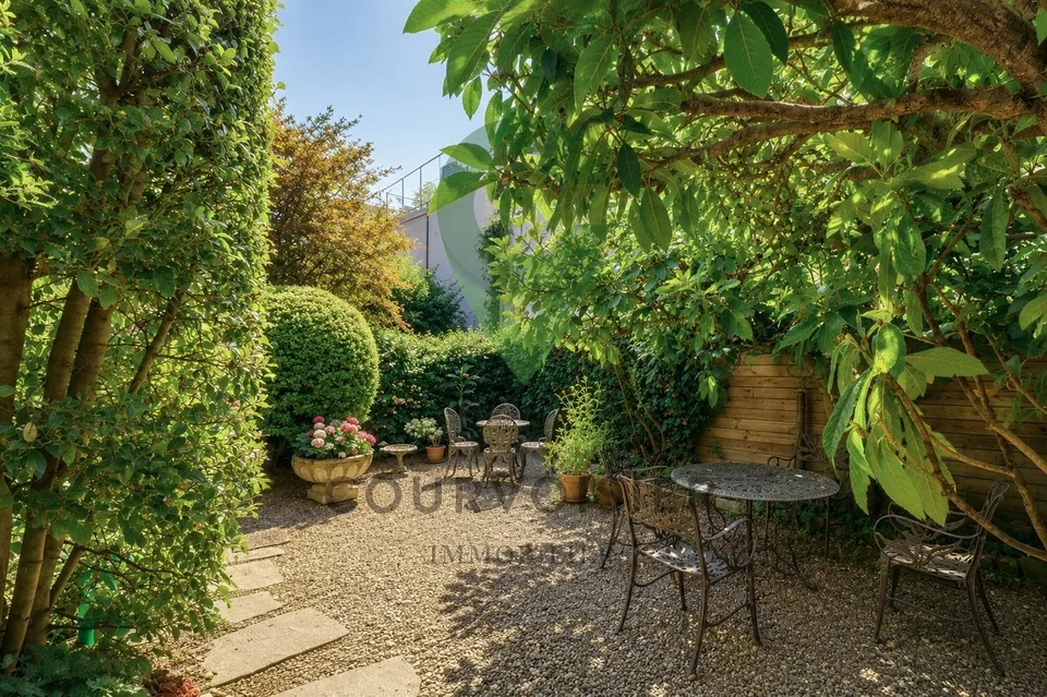 Casa di carattere con giardino e locale indipendente nel cuore di Nyon – foto 12 di 13