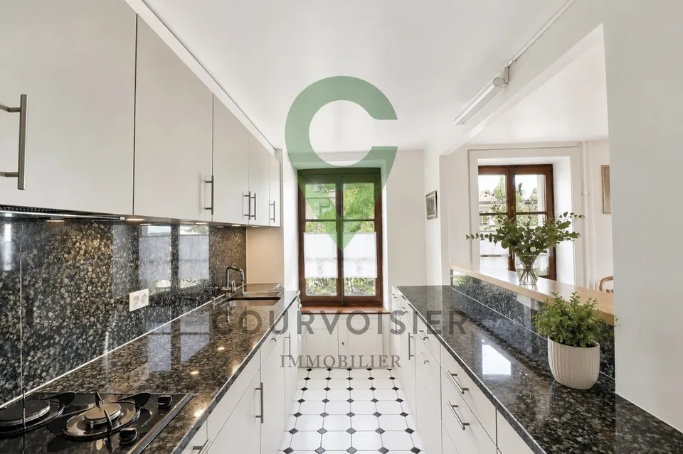 Casa di carattere con giardino e locale indipendente nel cuore di Nyon – foto 6 di 13