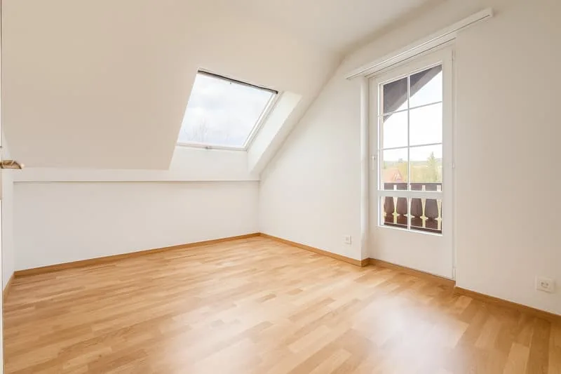 Charming 5-room attic apartment in Winkel – available immediately!
