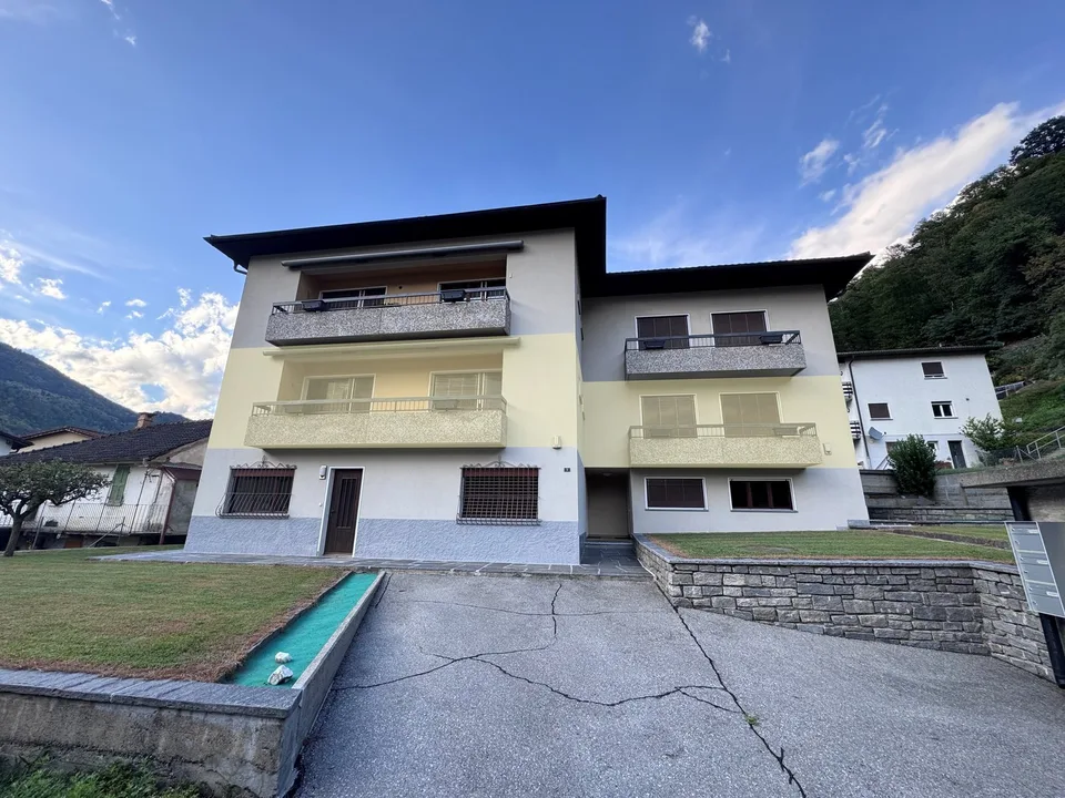 Spacious 5.5-room apartment, 6713 Malvaglia