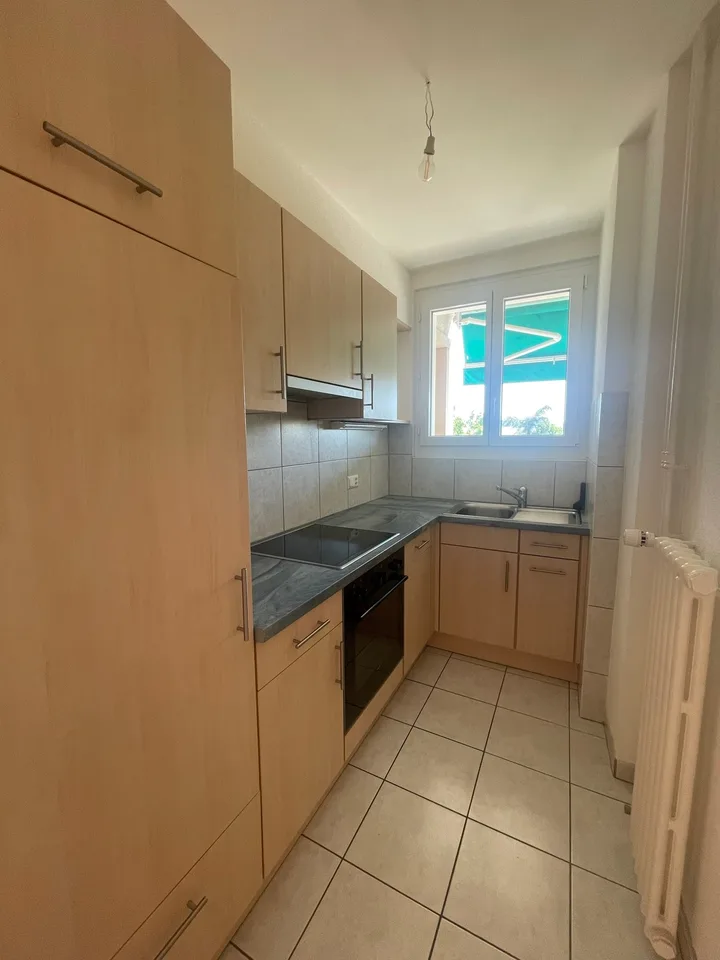 Beautiful 2.5-room apartment with balcony in quiet neighborhood in La Sarraz