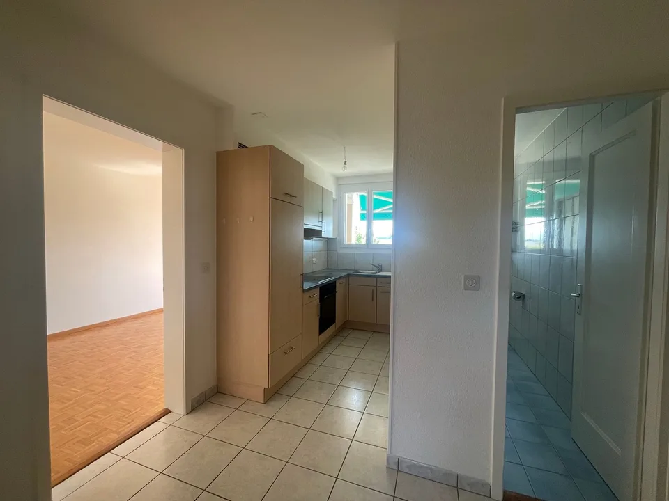 Beautiful 2.5-room apartment with balcony in quiet neighborhood in La Sarraz