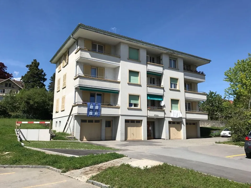 Beautiful 2.5-room apartment with balcony in quiet neighborhood in La Sarraz