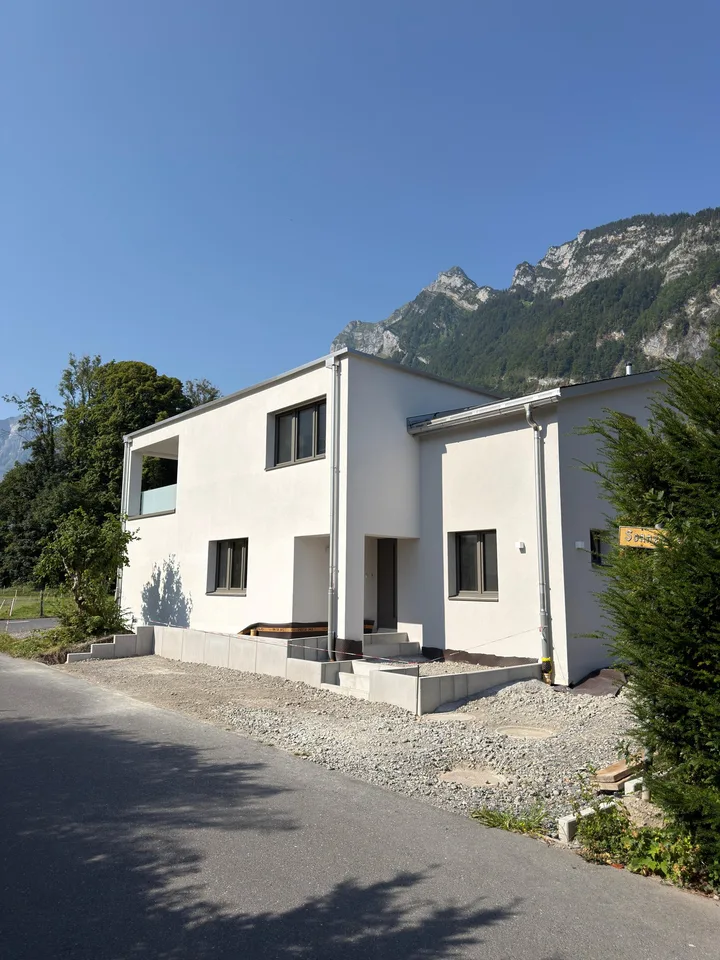 Modern detached 5.5-room single-family house in a quiet location in Näfels