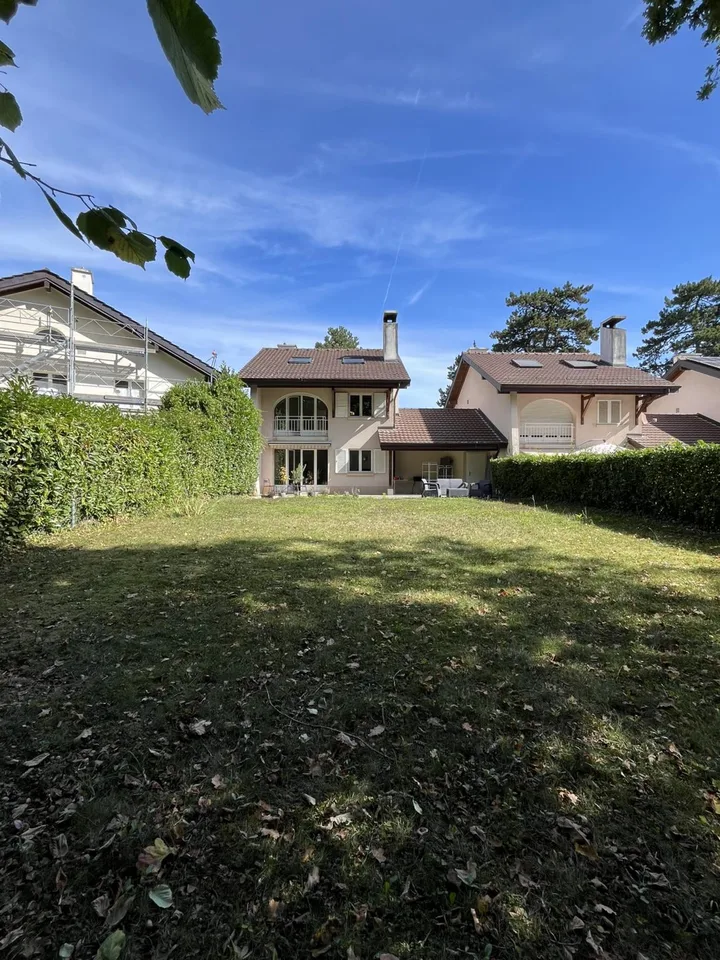 Beautiful Villa in Versoix in a quiet area
