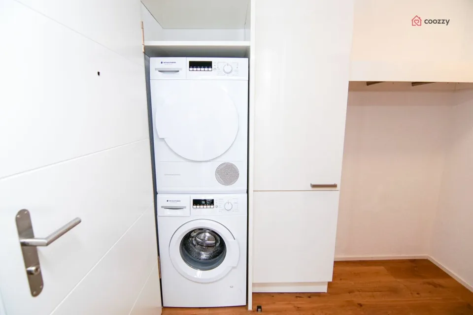Appartement spacieux 4½ pièces avec des pièces annexes supplémentaires
