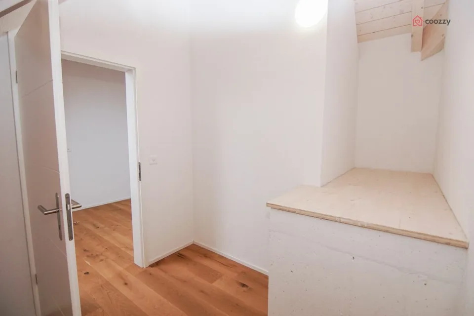 Appartement spacieux 4½ pièces avec des pièces annexes supplémentaires