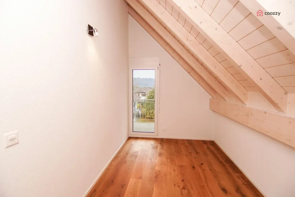 Appartement spacieux 4½ pièces avec des pièces annexes supplémentaires