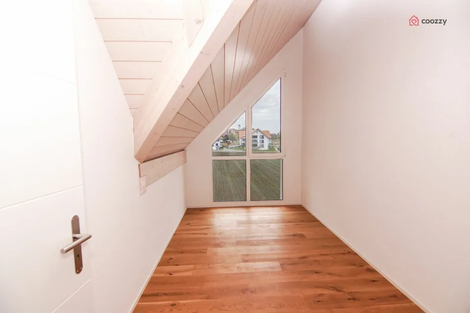 Appartement spacieux 4½ pièces avec des pièces annexes supplémentaires