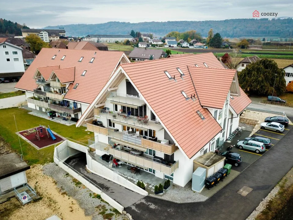 Appartement spacieux 4½ pièces avec des pièces annexes supplémentaires
