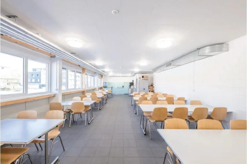 Top Industriehalle mit LKW-Rampen & Büroflächen in Kleindöttingen – Foto 9 von 13