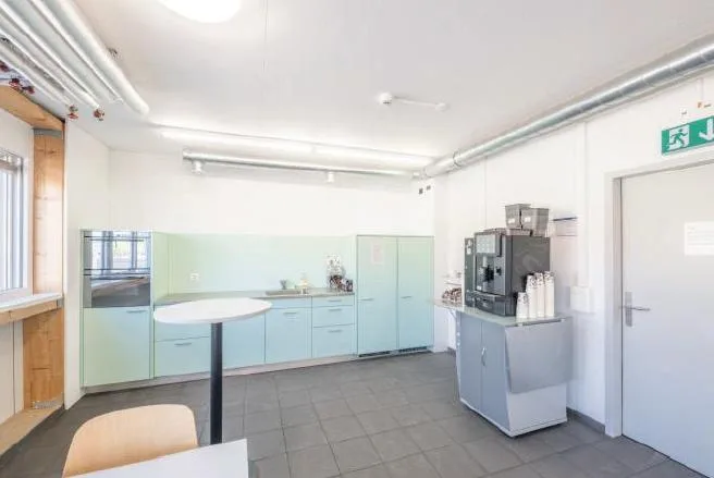 Top Industriehalle mit LKW-Rampen & Büroflächen in Kleindöttingen – Foto 10 von 13